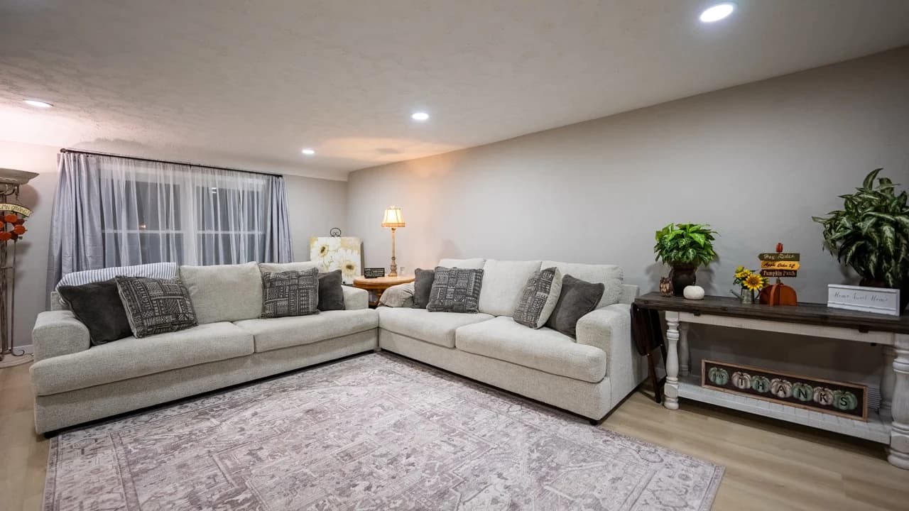 The restored living room of a Mayfield Heights home after fire and smoke damage restoration